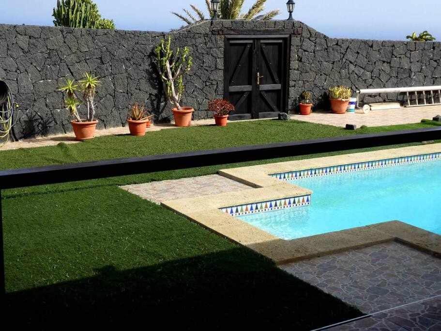 Apartamento Los Llanitos En La Asomada Tías Esterno foto